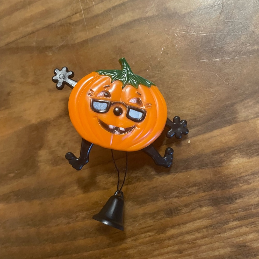 Vintage Halloween Pumpkin Pin Pull String Movable